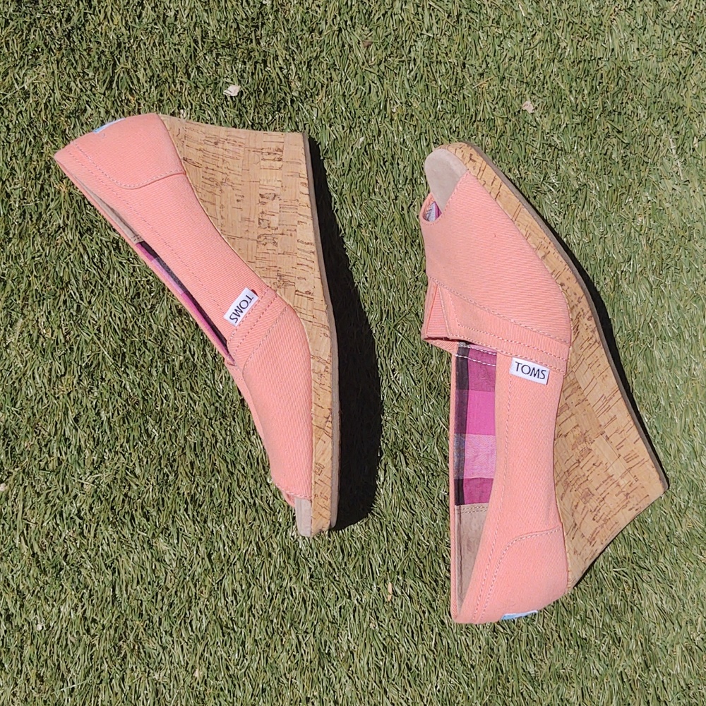 Toms Light Red Peep Toe Cork Wedges Size Women's 9